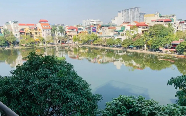 Lakeside House - Hanoi