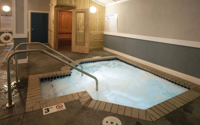 Park Point Marina Inn