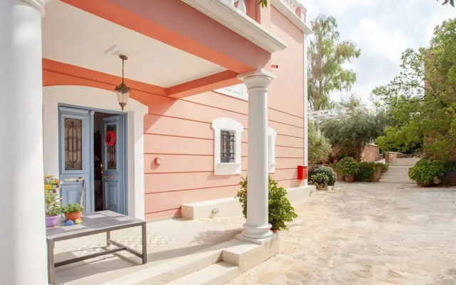 Stylish Art Deco Apartment Close To The Beach