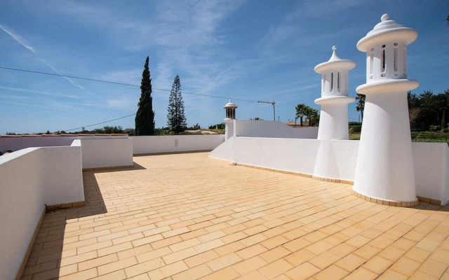 Pomba Beautifully Renovated With Heated Pool