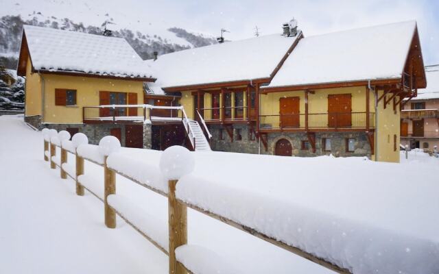 Fermes DU Planet N°4 : Chalet 12 Personnes / Chalet 12 People
