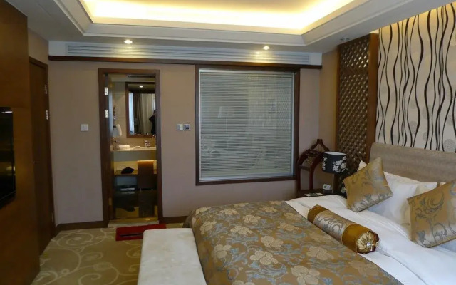 Linyi Taoranju Hotel
