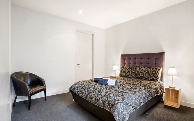 Sanctuary Apartments - Collins St CBD