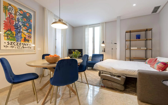 Alkazar Gardens Old Town 6 pax