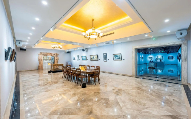 AC Embassy Hotel