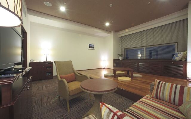 Spa Resort Hawaiians Monolith Tower