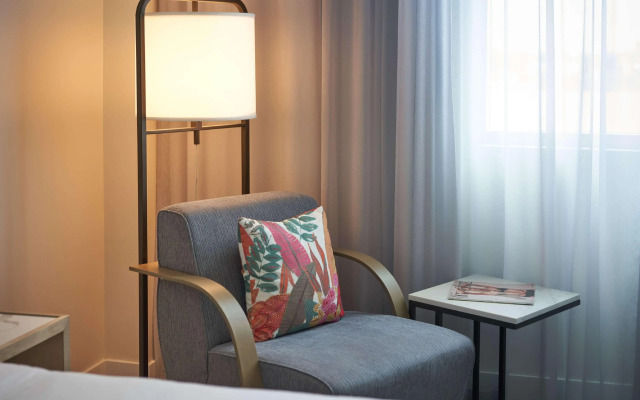 SERENA Hotel Aventura Miami, Tapestry Collection by Hilton