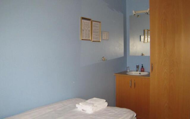Leifsstadir Guesthouse