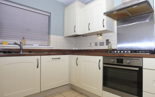 Beautiful 5 Bed Detached House - Sleeps 9