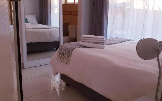 Langa 'S Cozy Guesthouse