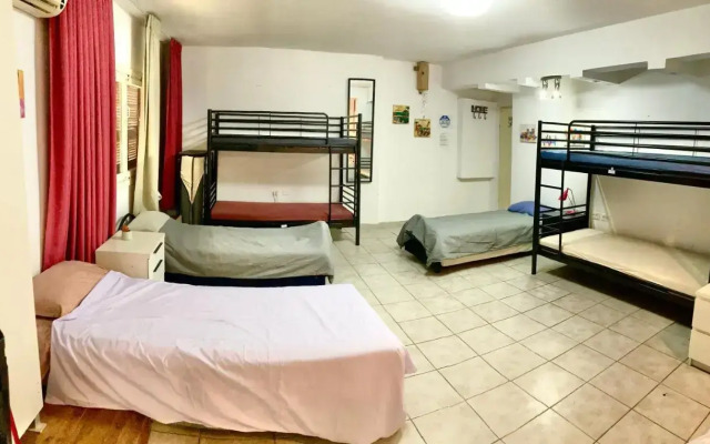 Low-Cost Guesthouse - By The Beach!