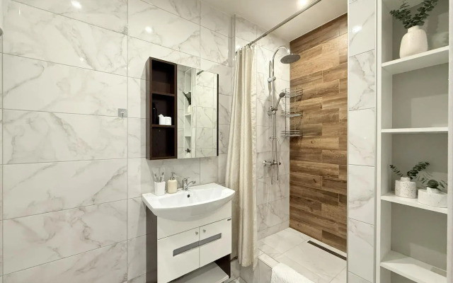 Сутки как дома на улице Немировича-Данченко 122/3