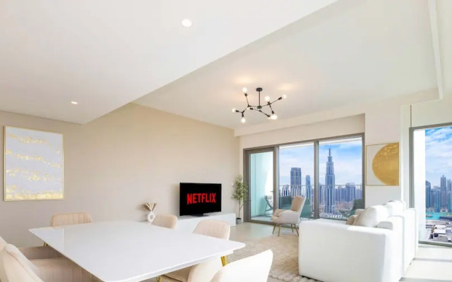 LUX The Burj Khalifa Downtown View Suite