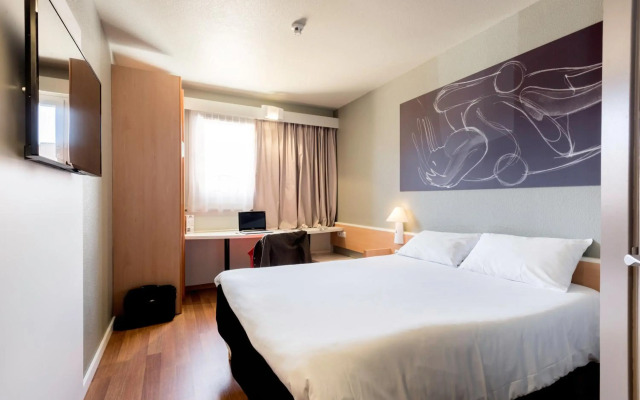 ibis Granada