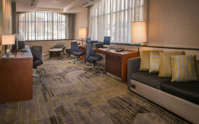 Courtyard by Marriott Fredericksburg Historic District