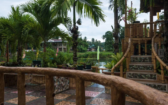 Stefanie Grace Paradise Inn