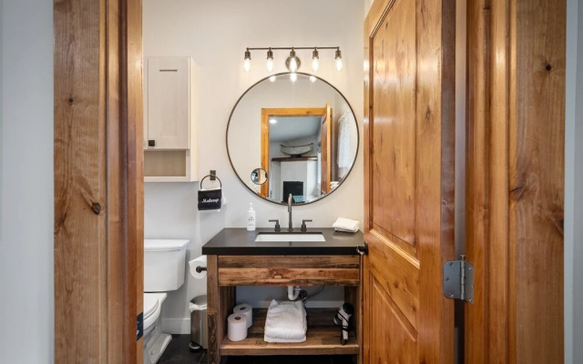 The River House 3 Bedroom Cabin