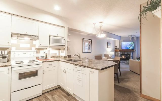 Whistler Vacation Club Lake Placid Lodge - 102