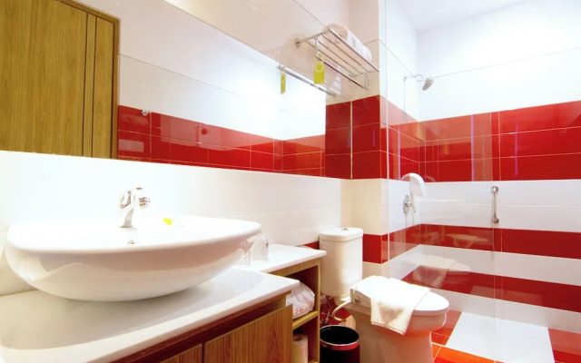 Zoom Hotel jemursasri