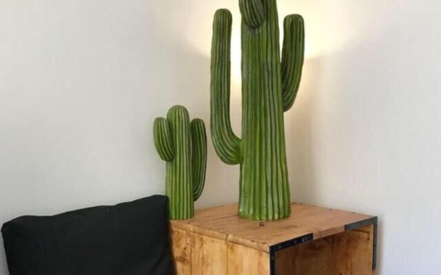 Apartment with One Bedroom in Toulon, with Wifi