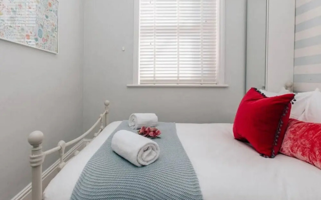 Central Hidden Gem - From 125 Per Night