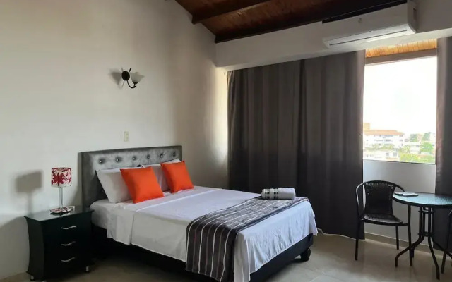 Hostal CaliView Inn