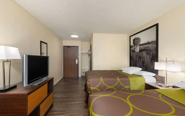 Super 8 by Wyndham Dodge City