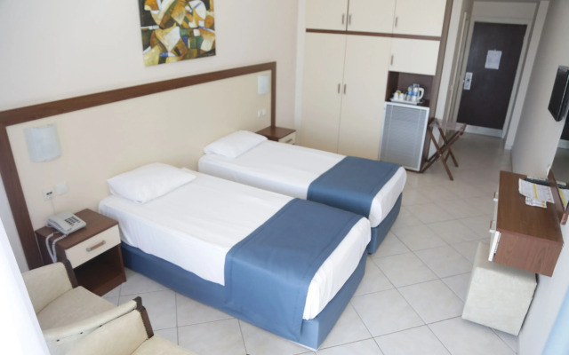 Batihan Beach Resort & Spa