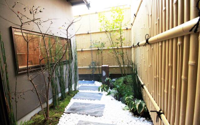 Hosta Nijo Sen