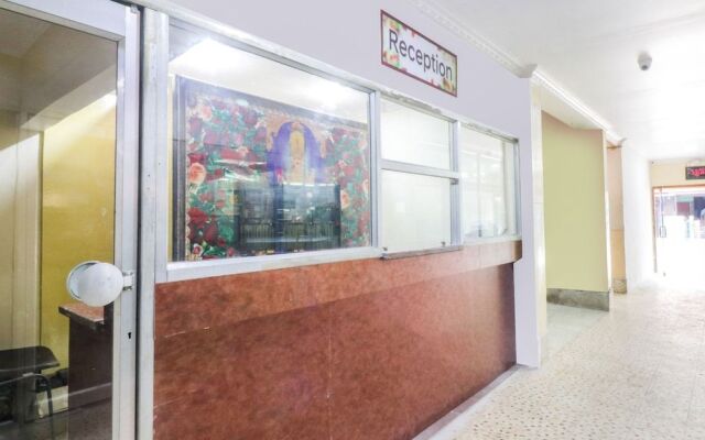 OYO 38200 Hotel Goutam Vihar