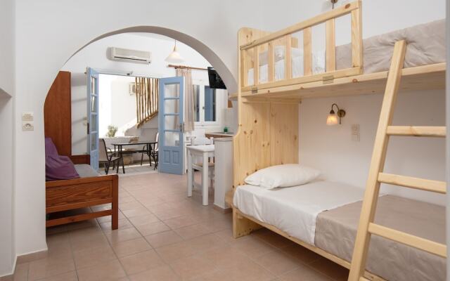 Aqua Naxos Apartments and Suites