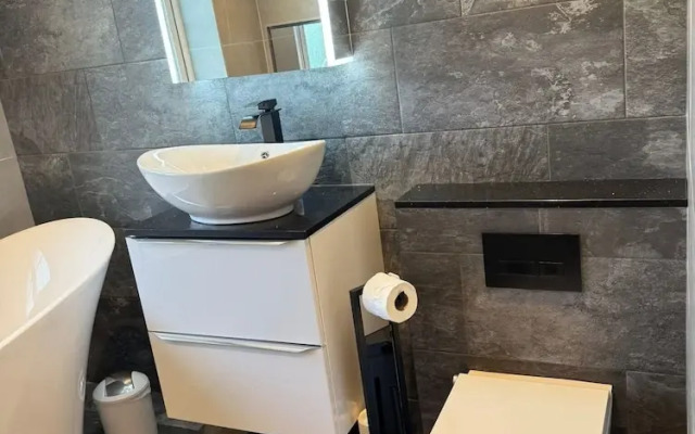 5-bedroom Family Holiday Home Sleeps 7 Garden Parking Pet Friendly North Wales