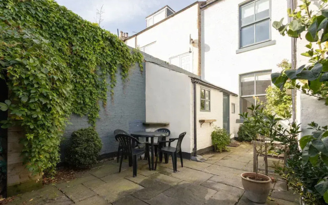 Host Stay Garnet Street