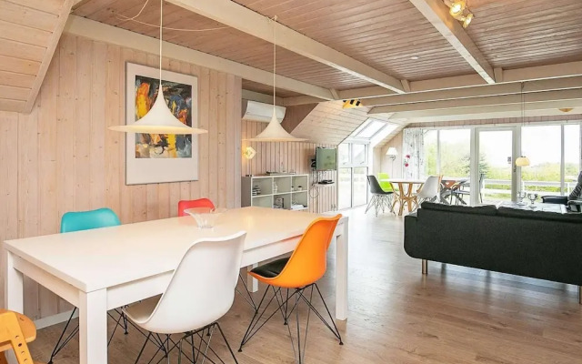 8 Person Holiday Home in Spottrup-by Traum