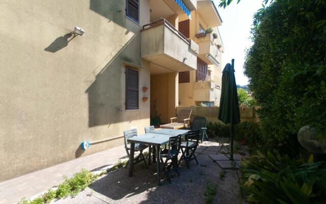 N215 - Numana, trilocale con portico