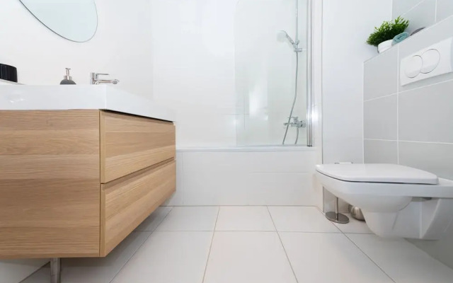 WestSide Apartments by Urbanrent