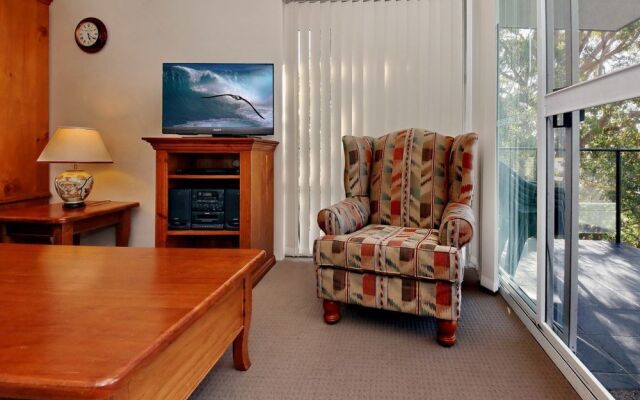 Sunset Towers, Unit 11/25 Donald Street