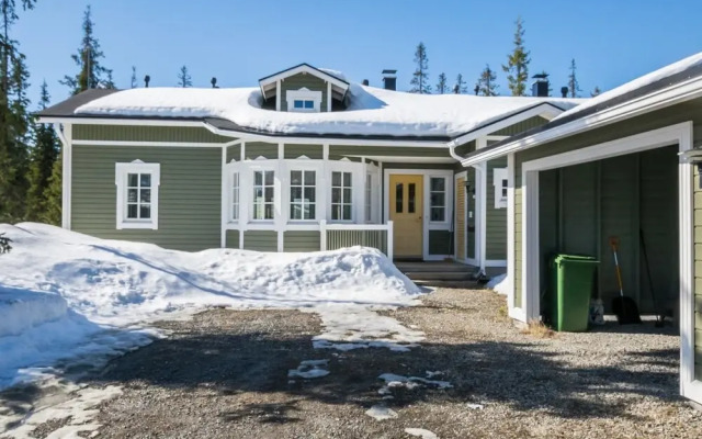 Rukan Taikavuosselin Helmi 8 b Kuusamo