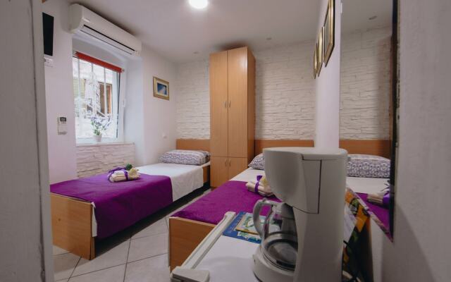 Apartment and Room Old Town