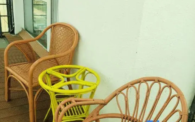 Eagle Town Service Apartment