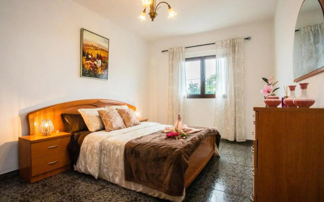 Rural Yeyo House in the volcano crater