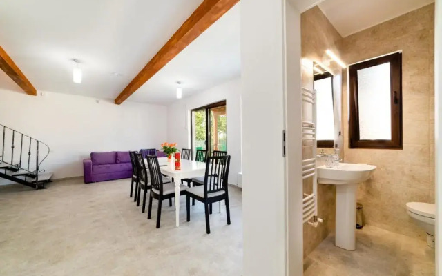 4H Villas