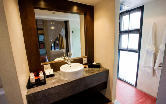 Pao Jin Poon Beach Front Villa