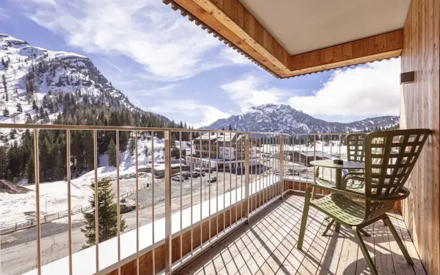 Superior Lodge With Balcony