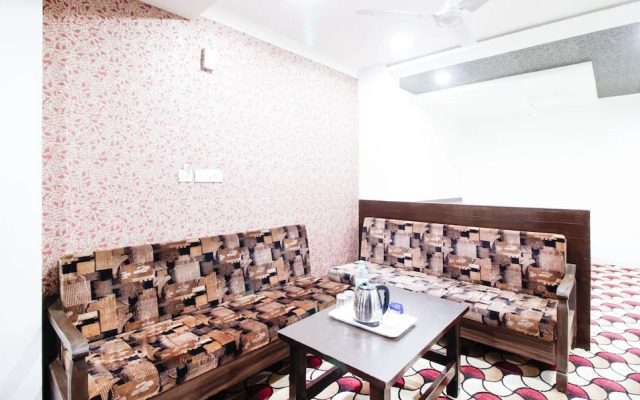 Imax Inn by OYO Rooms