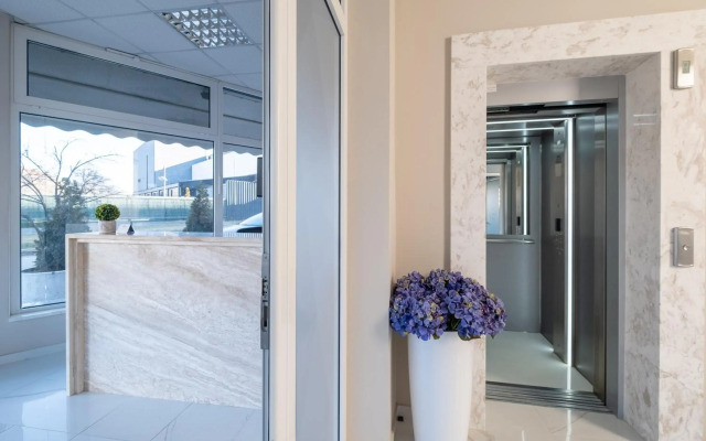 Blue Label Apart House