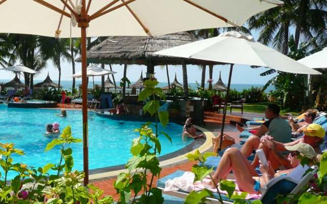 Canary Beach Resort