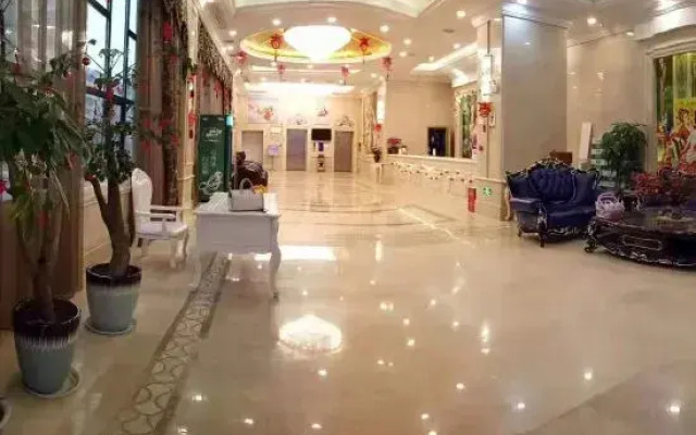 Vienna Hotel (Yiyang Anhua Branch)
