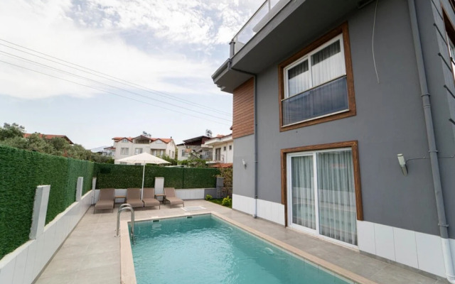 Villa With Pool Jacuzzi and Cinema Room in Fethiye