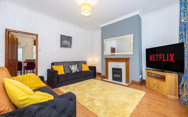 Captivating 2-bed House in Blackburn
